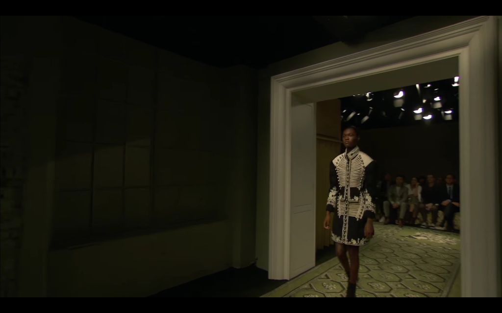 First looks at Burberry S16