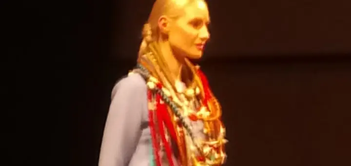 feature jewellery