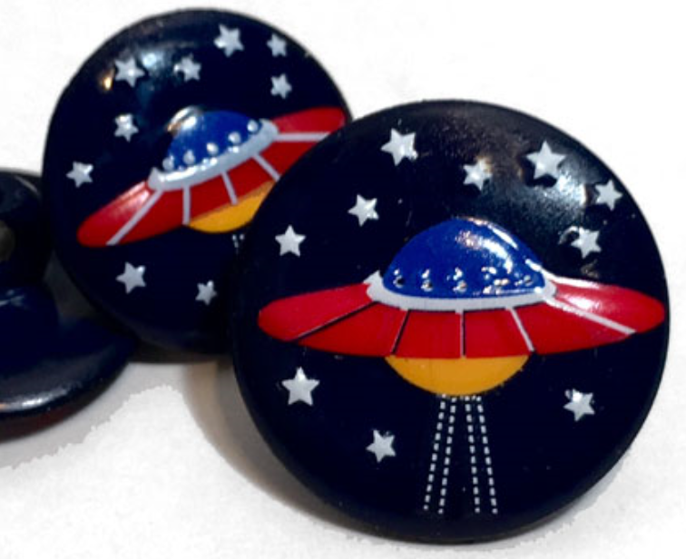 Benno's Buttons flying saucer Pynck Fabric Show.PNG