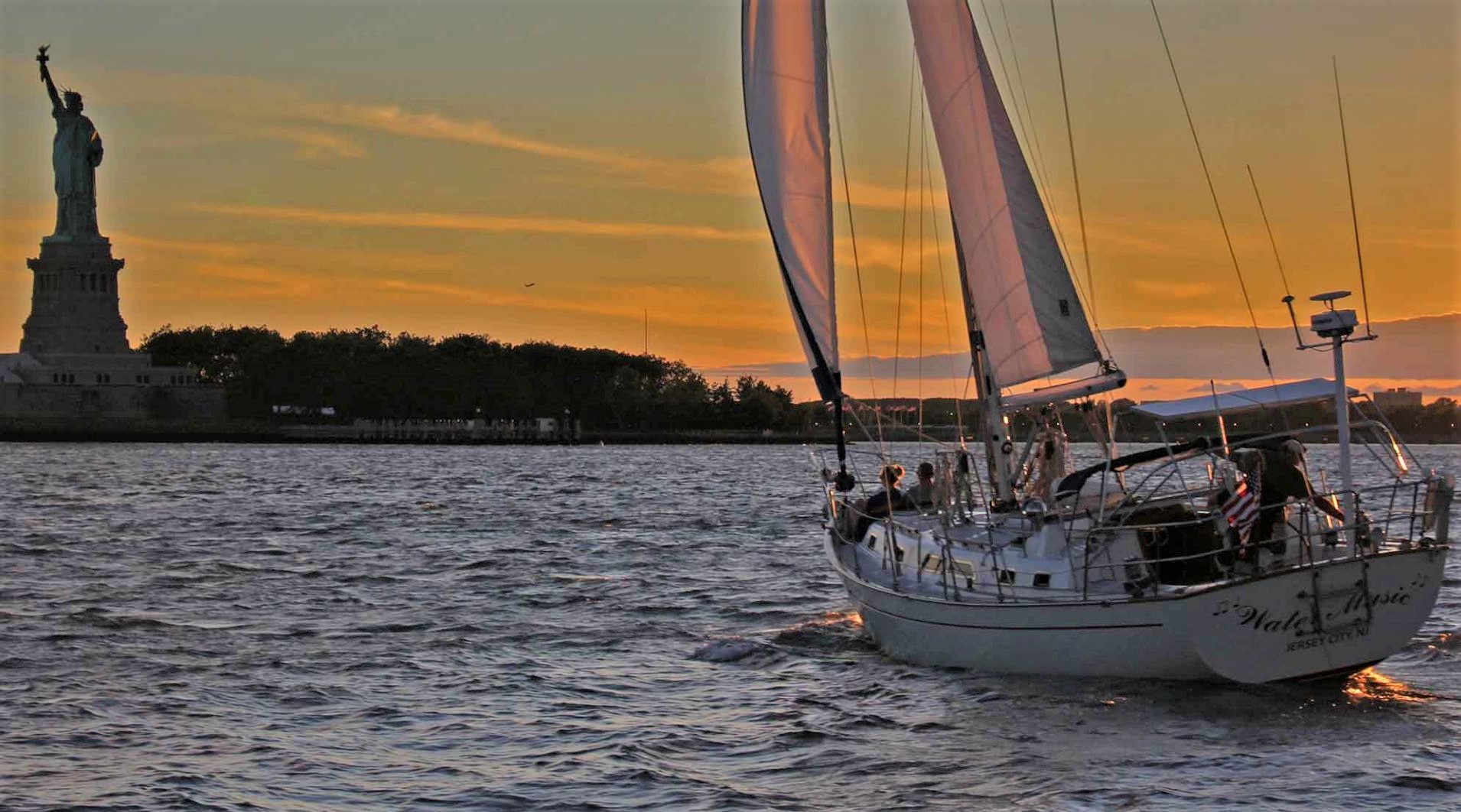 Water Music sailing yacht NY by water Pynck sunset (2) cropped.jpg