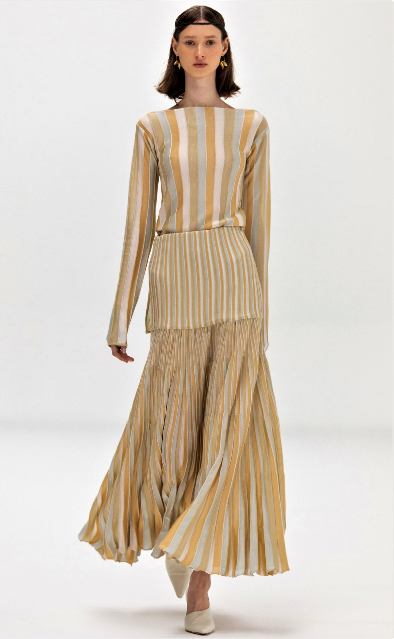 00013-Bevza-Fall-21 NYFW 3 cream beige stripe skirt vogue cropped .jpg