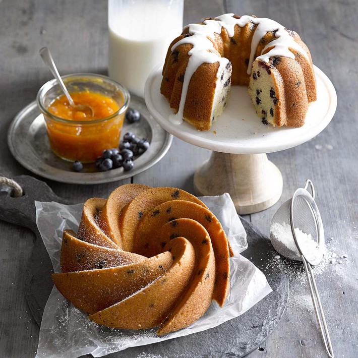 nordic-ware-small-anniversary-bundt-cake-pan-o with food williams sonoma val day.jpg