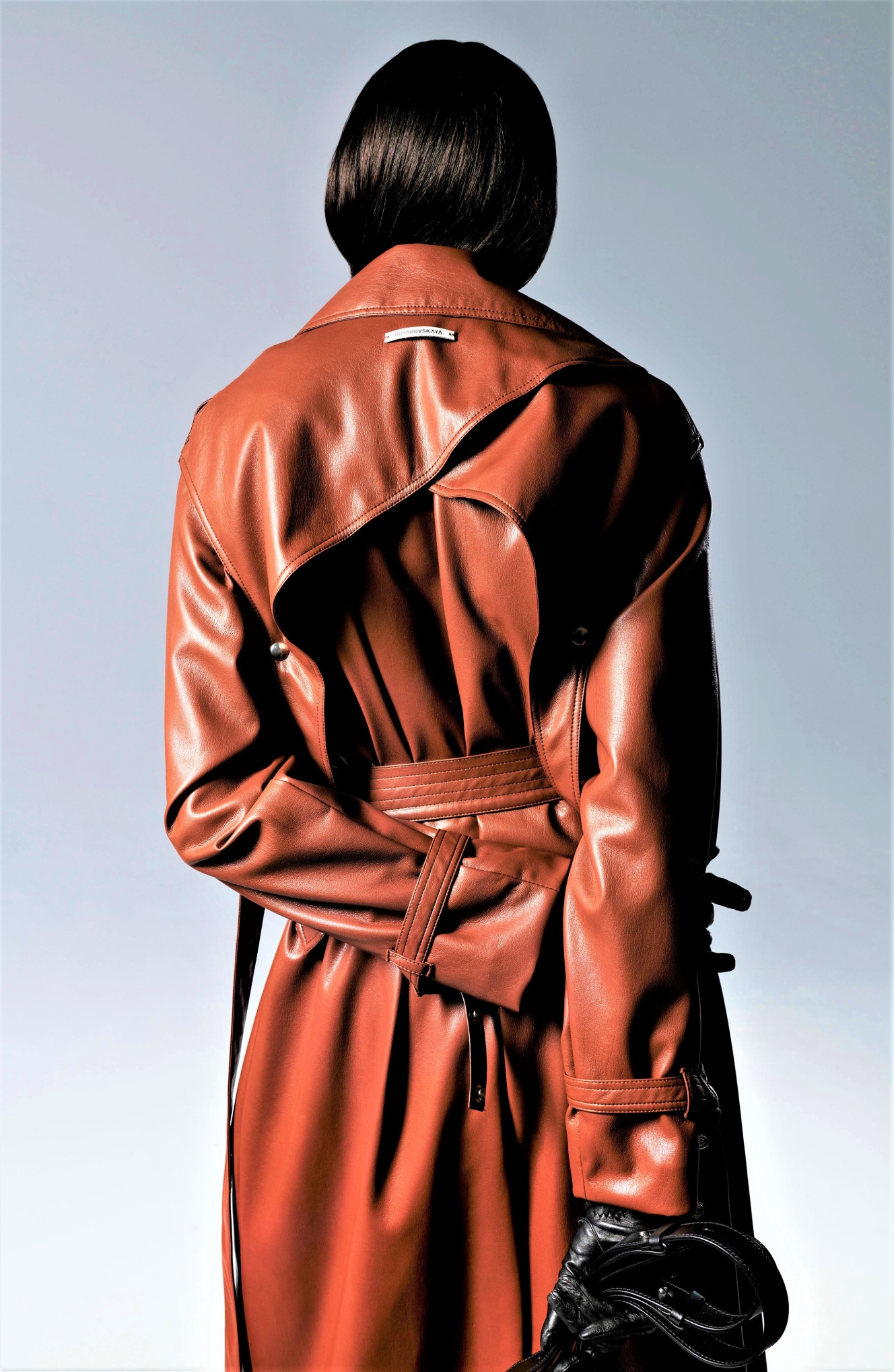 BOYAROVSKAYA Paris 1 brwn leather coat back Fed (2) cropped.jfif