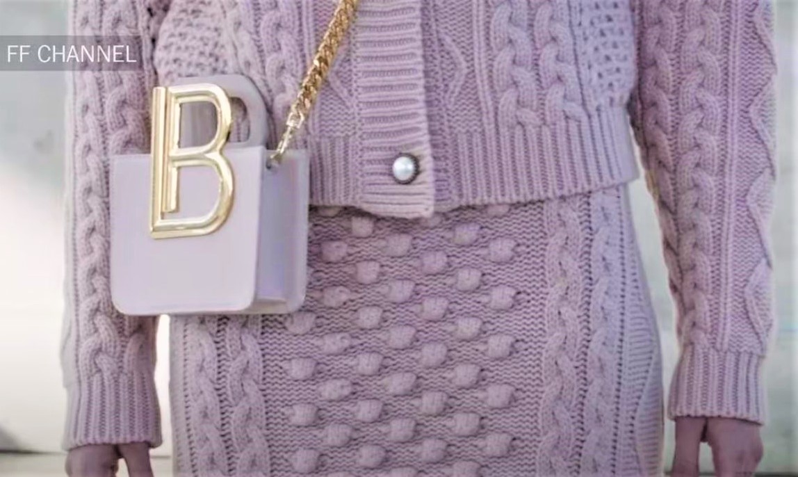 Milan 2 Laura Biagiotti pink knit suit handbag video (2) cropped.JPG