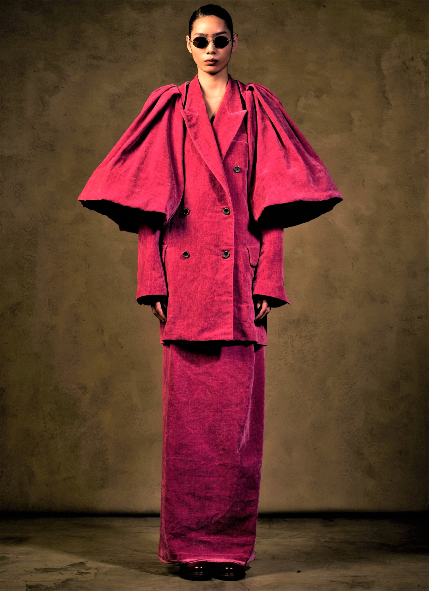 Paris 1 Uma Wang pink suit Fed (3) cropped.jfif