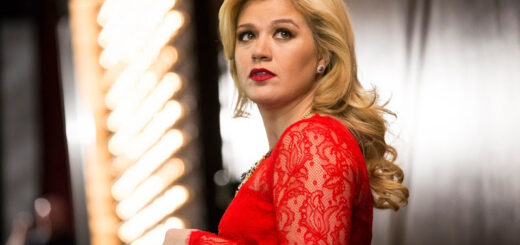 kelly clarkson asks to be declared legally single
