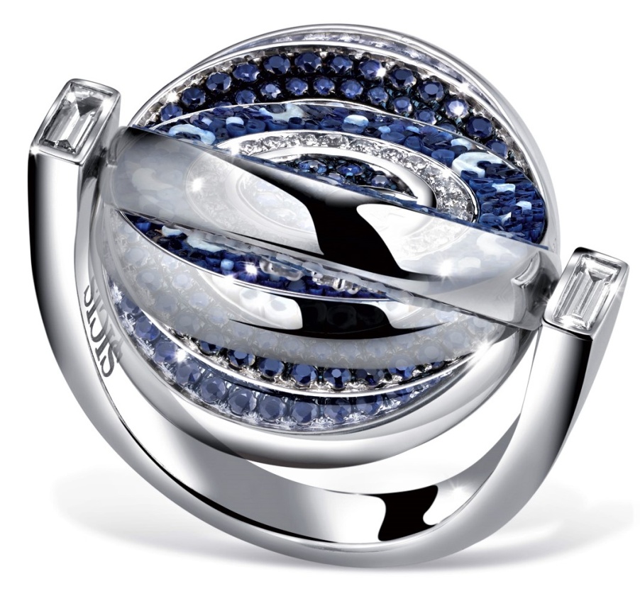 Jewelry 11-21 sicis Astrolabio ring rotating cropped.jpg