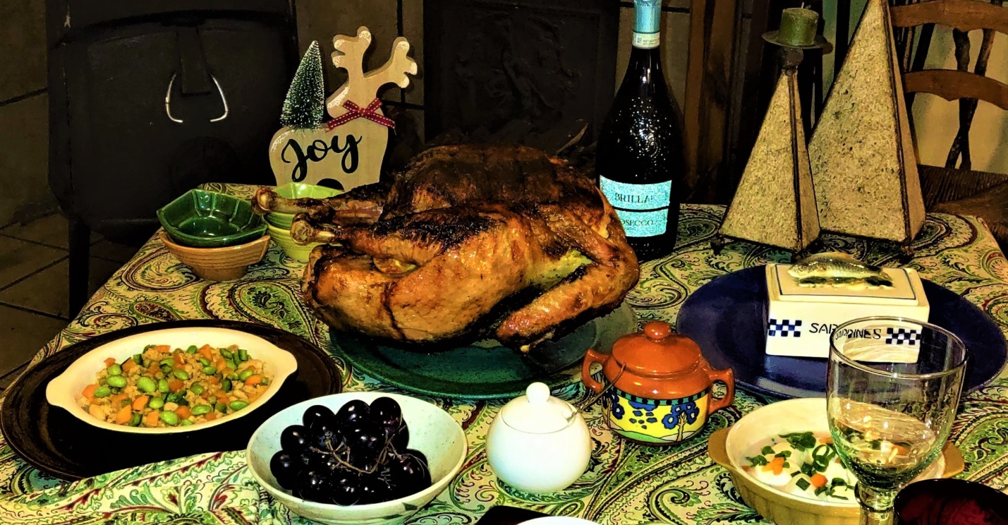 Thanksgiving table horizontal image.jpg