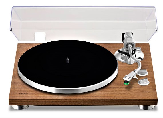 MoMA blue tooth turntable museum store .jpg