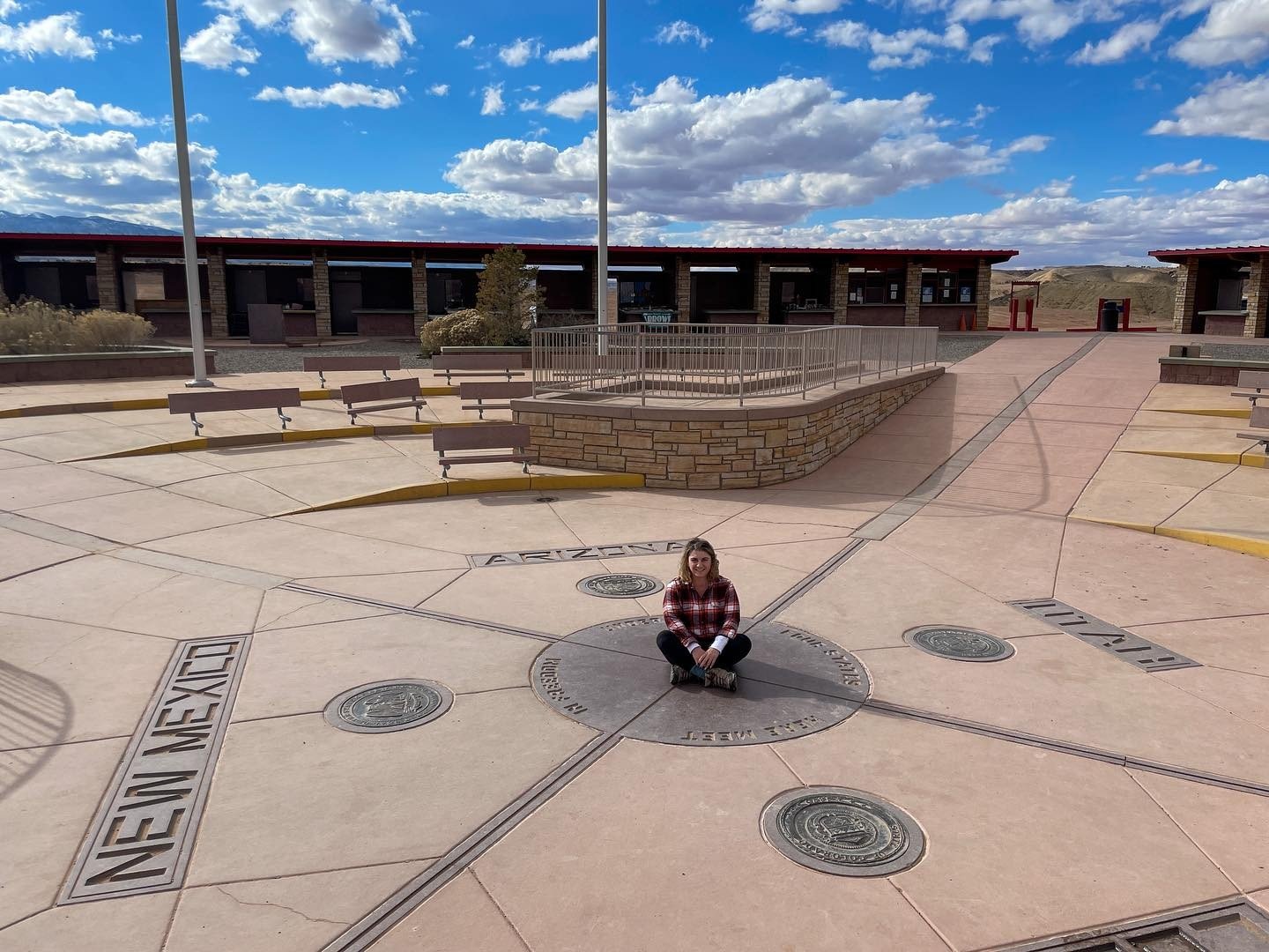 Navajo four corners monument tribal park 4-22.jpg