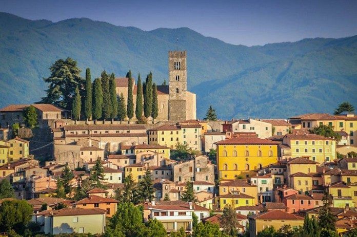 Tuscany - Barga is a small hill town set between Lucca and Garfagnana mountains in the Media Valle of Serchio River. Espec… | Tuscany travel, Tuscany italy, Tuscany