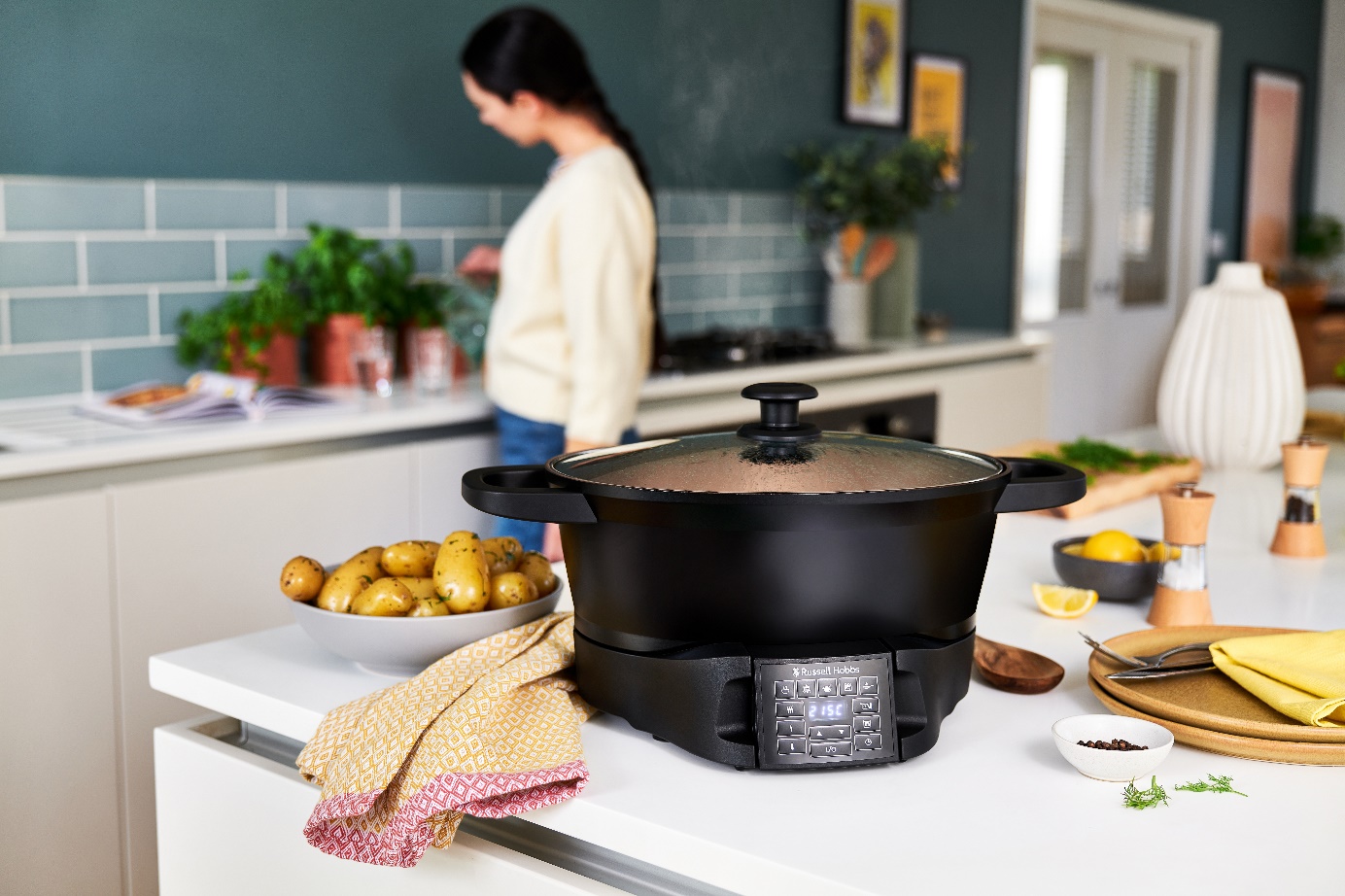 Energy Efficient, Versatile Cooking for Every Season with the Good to Go Multi-Cooker from Russell Hobbs