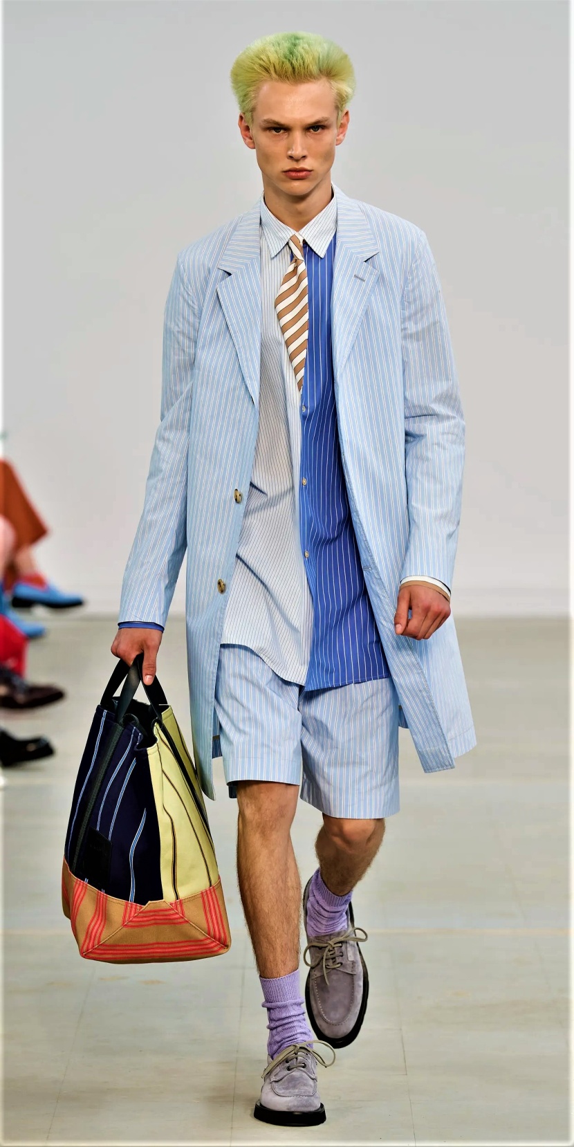 Paris 6-22, paul-smith-spring-2023-mens-credit-gorunway shorts suit (2) cropped.jpg