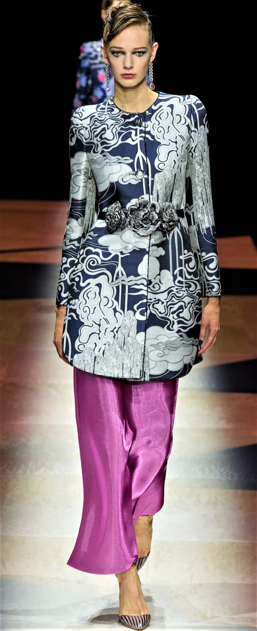HC -armani-prive-fall-2022-couture-credit-gorunway silver blue Japanese jkt (2) cropped.jpg