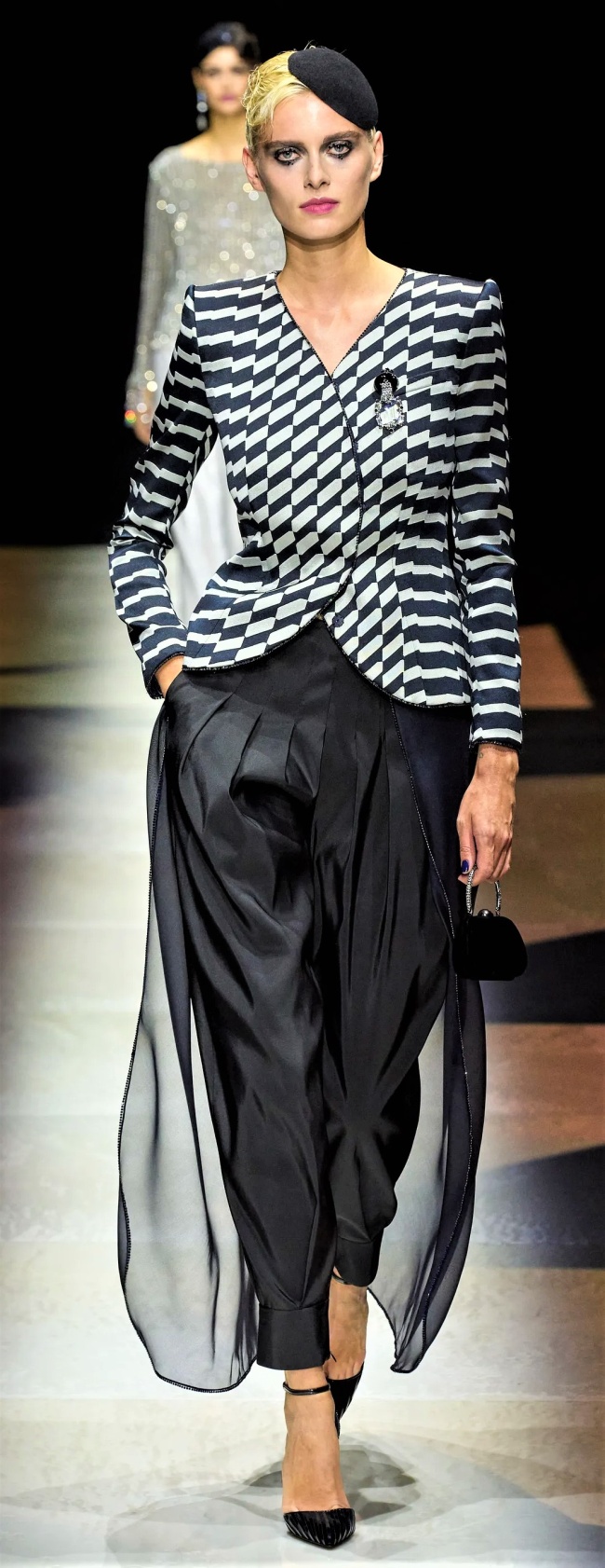 HC armani-prive-fall-2022-couture-credit-gorunway blk wht (2) cropped.jpg