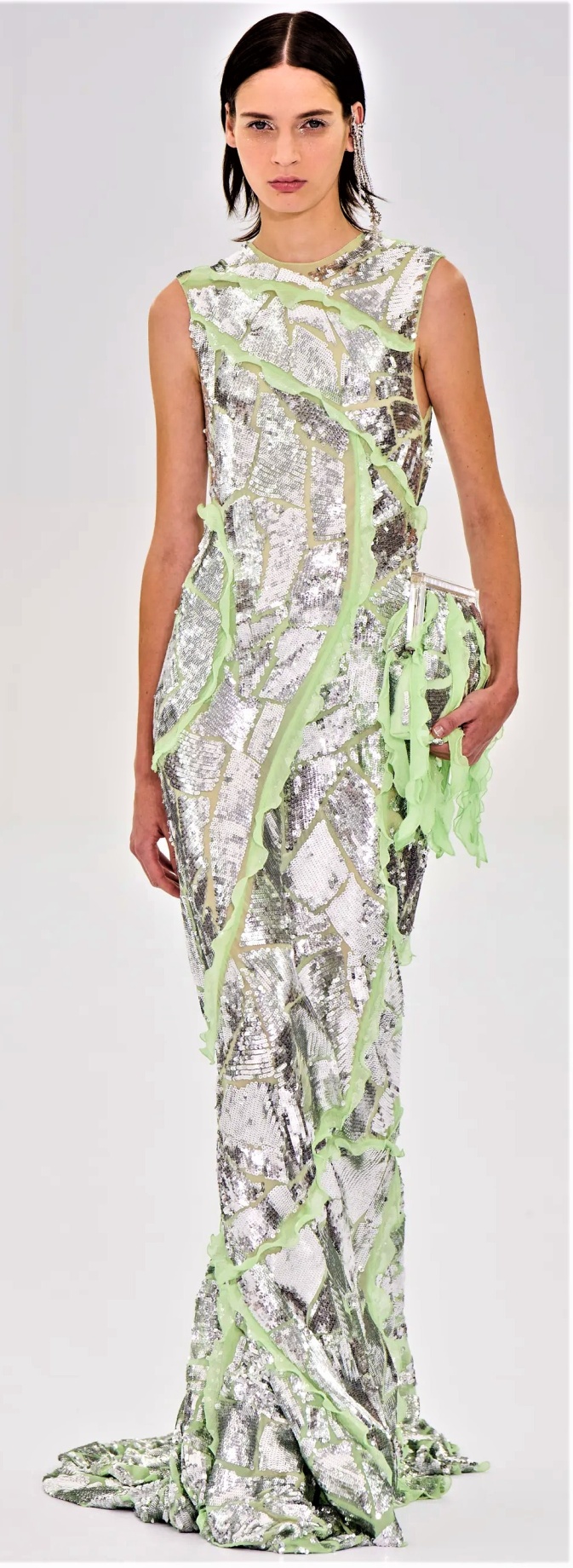 HC -fendi-fall-2022-couture-credit-gorunway silver dress (2) cropped.jpg