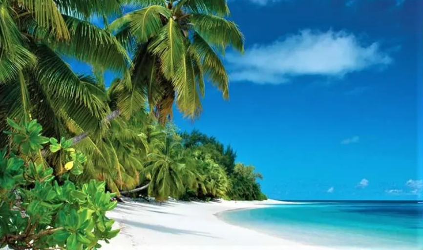 Secret Islands + Heavenly Resort Wear in Paradise