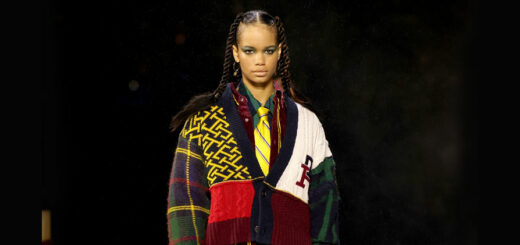 Fashionista Tommy Hilfiger Invites You Into the Tommy Factory for Fall 2022 dw