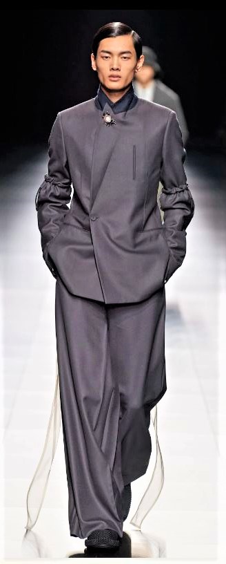 Paris 1-23 Dior grey suit (2) cropped.JPG
