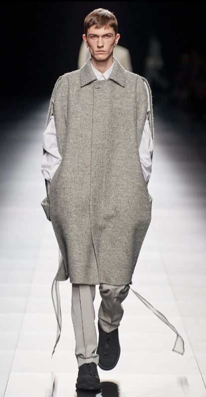 Paris 1-23 Dior grey tunic.JPG