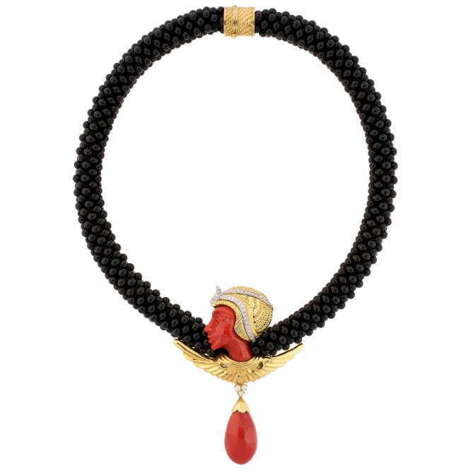 Acc 5-20 Fratelli cleop necklace coral onyx.jpg