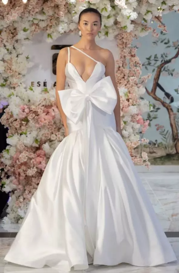 New York Bridal Week Spring/Summer 2024, Say “I do” to the Hottest Bridal Trends 17 Bridal sp24 EA big bow wwd.JPG