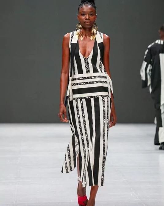 HEINEKEN LAGOS FASHION WEEK SS 2024: <br>Jewel-like Pops of Colour and Tactile Adornments added Sizzling Lustre to the Tropical Tapestry that was Lagos Fashion Week. 54 word image 105077 54