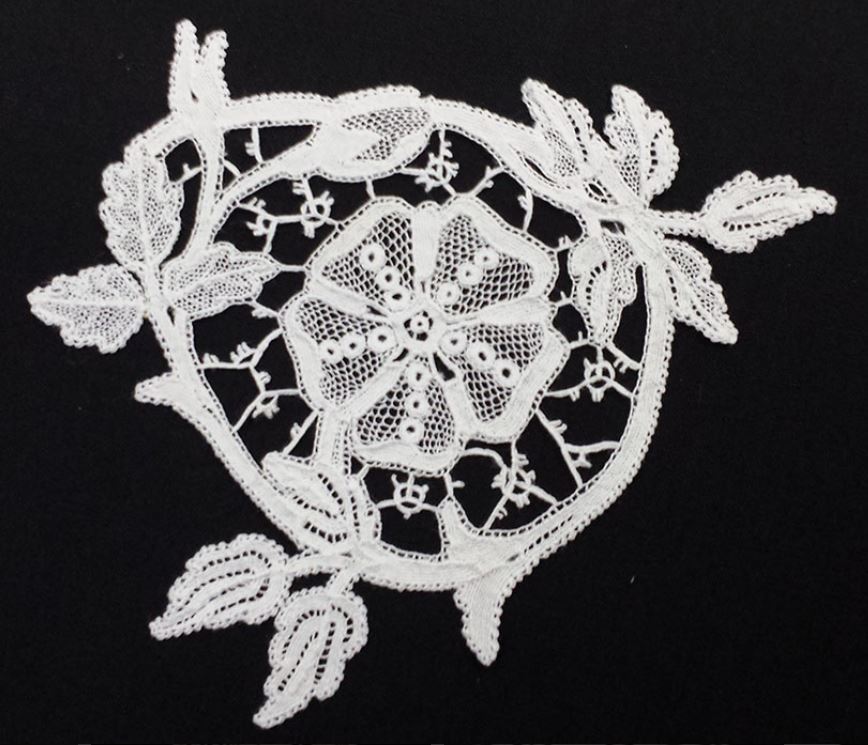Irish 11-23 KL lace created using a pattern from the 1800s.JPG