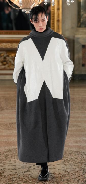 Milan mens PR tromp l coat looks like cardigan 1-24.JPG