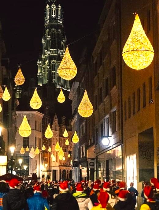 Christmas market Brussels drop of yellow cropped.jpg