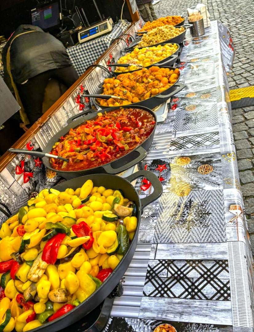 Christmas prague street food cropped credit.jpg