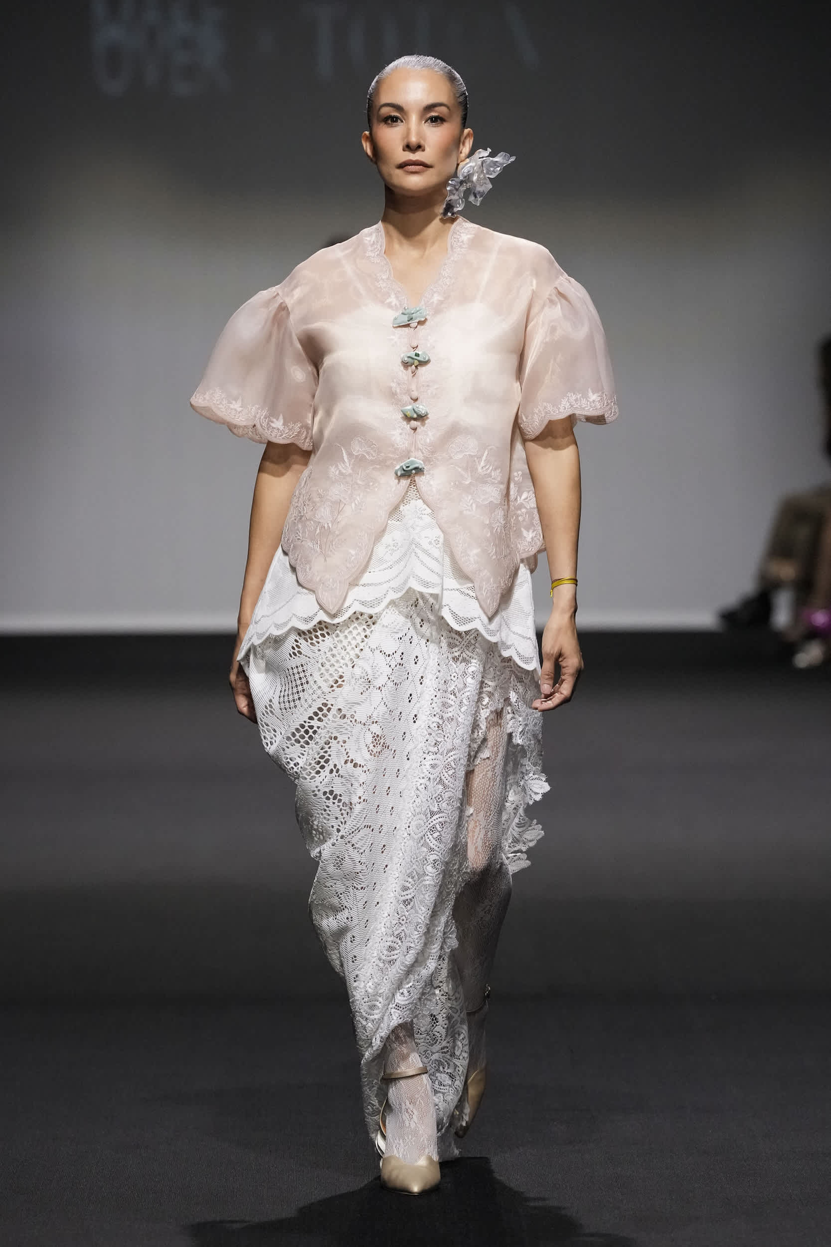 https://dubaifashionweek.org/wp-content/uploads/2025/02/toton-hc-f25-001.jpg