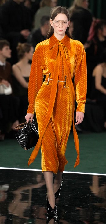 ML 25 GU orange Screenshot 2025-02-25 at 19-59-14 Gucci Fall 2025 Ready-to-Wear Fashion Show Vogue.jpg