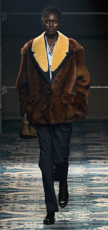 ML 25 PR 2 tone fur Screenshot 2025-02-27 at 15-39-00 Prada Fall 2025 Ready-to-Wear Fashion Show Vogue.jpg