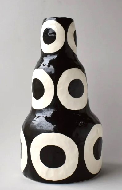 IR25 AL blk circle step vase cropped.jpg