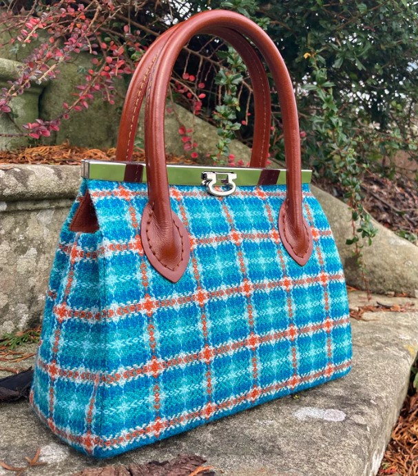 IR25 DM Esme 100 percent wool teal and rust bag.jpg