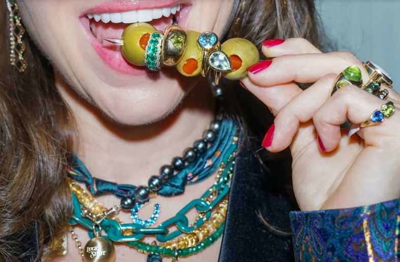 NYLAJ25 AB bling it on.jpg