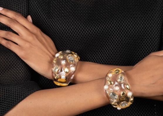 NYLAJ25 AB lucite p.jpg