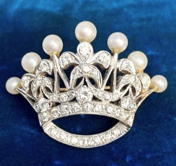 NYLAJ25 DD Edwardian pearl diam crown pin cropped.jpg