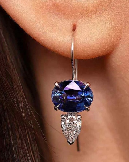 NYLAJ25 GR saphire diam earrings.jpg