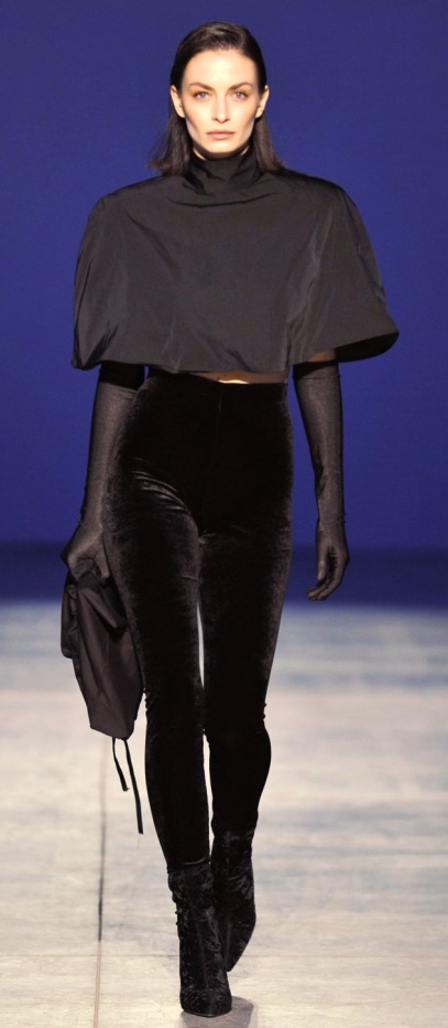 UKR 26-27 DO blk velvet cropped.jpg