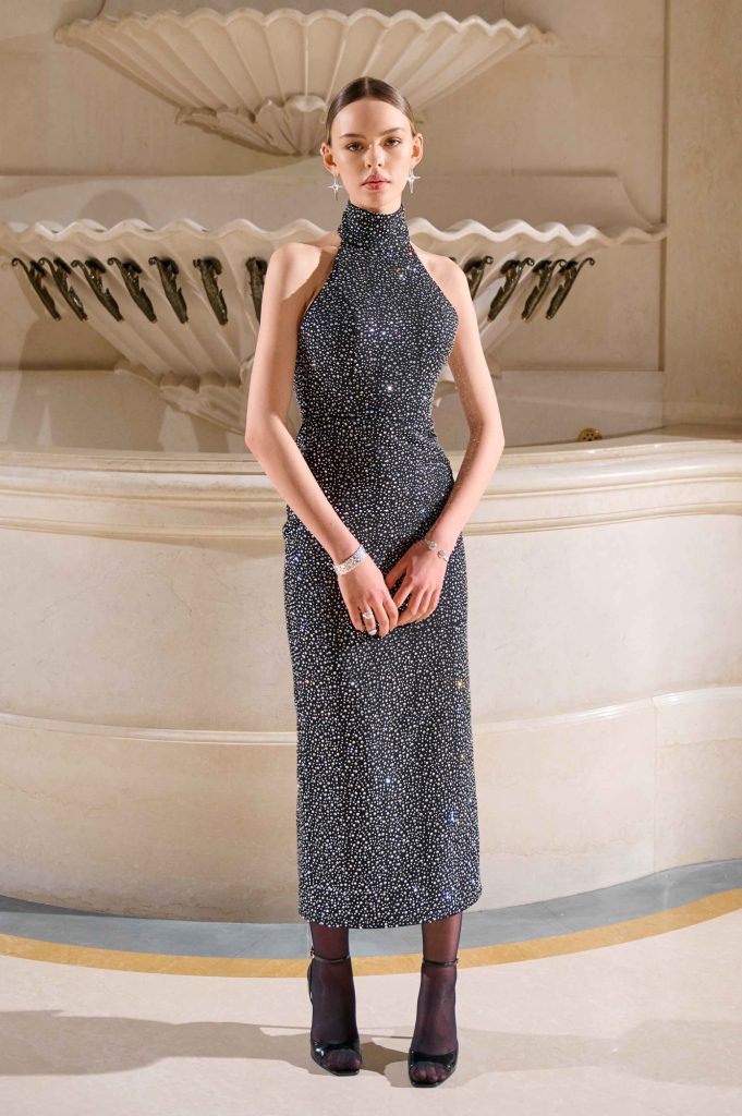 UKR 26-27 GU elegant halter.jpg