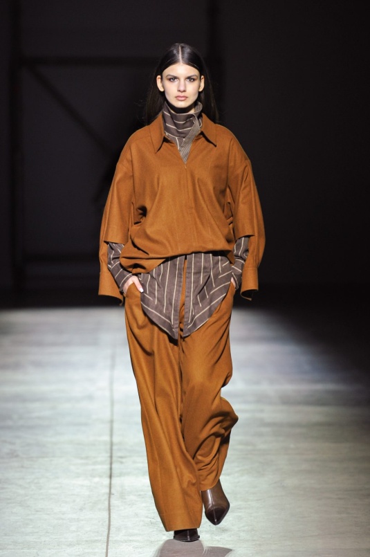 UKR 26-27 JK cognac.jpg