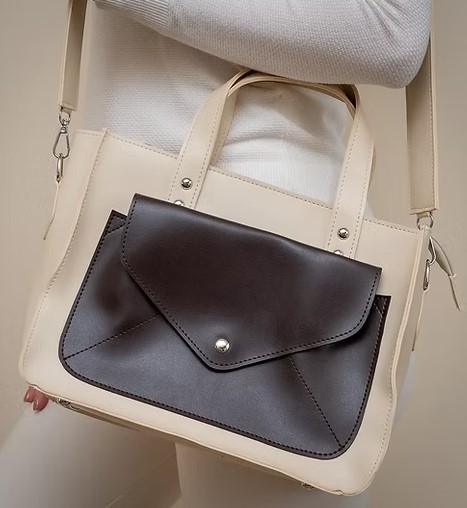 UKR 26-27 KN vegan 2 tone bag.jpg