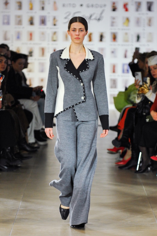 UKR 26-27 RT grey knit.jpg