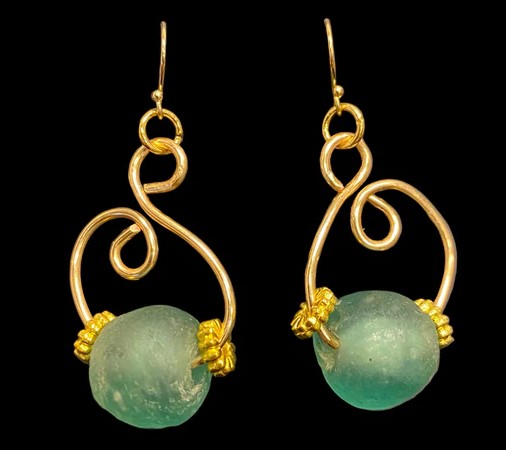 UKR 26-27 UM earrings.jpg