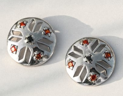 UKR 26-27 VL cross earrings.jpg