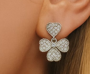 UKR 26-27 VL silver clover earrings.jpg