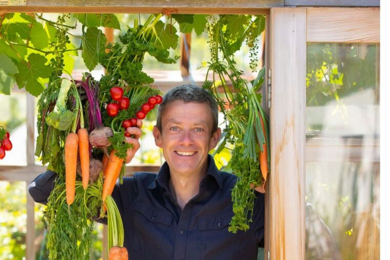 GIY Grow It Yourself: Empowering People To Grow A Better Food Future