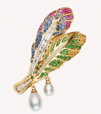 Hot Summer Accessories: Sizzling Global Trends to Spice Up Your Look and Turn the Heat into Cool 33 SA26 PA pearl brooch feather.jpg